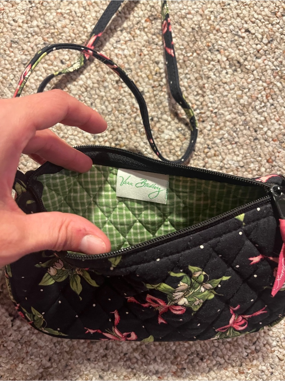 Vera Bradley retired New Hope crossbody bag in “Pink Ribbon” breast cancer print - Picture 6 of 10